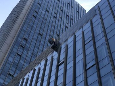 樓頂大型發光字制作安裝的小細節與建筑幕墻設計安裝的協同藝術