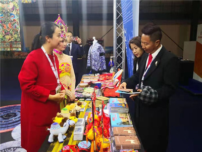 第十五屆世界華商大會盛大開幕 絕色敦煌綻放英倫